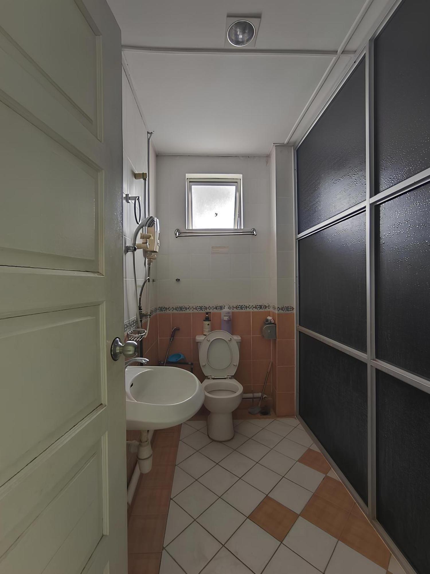 Natol Homestay - Kuching Home Penthouse Airport Road Екстериор снимка